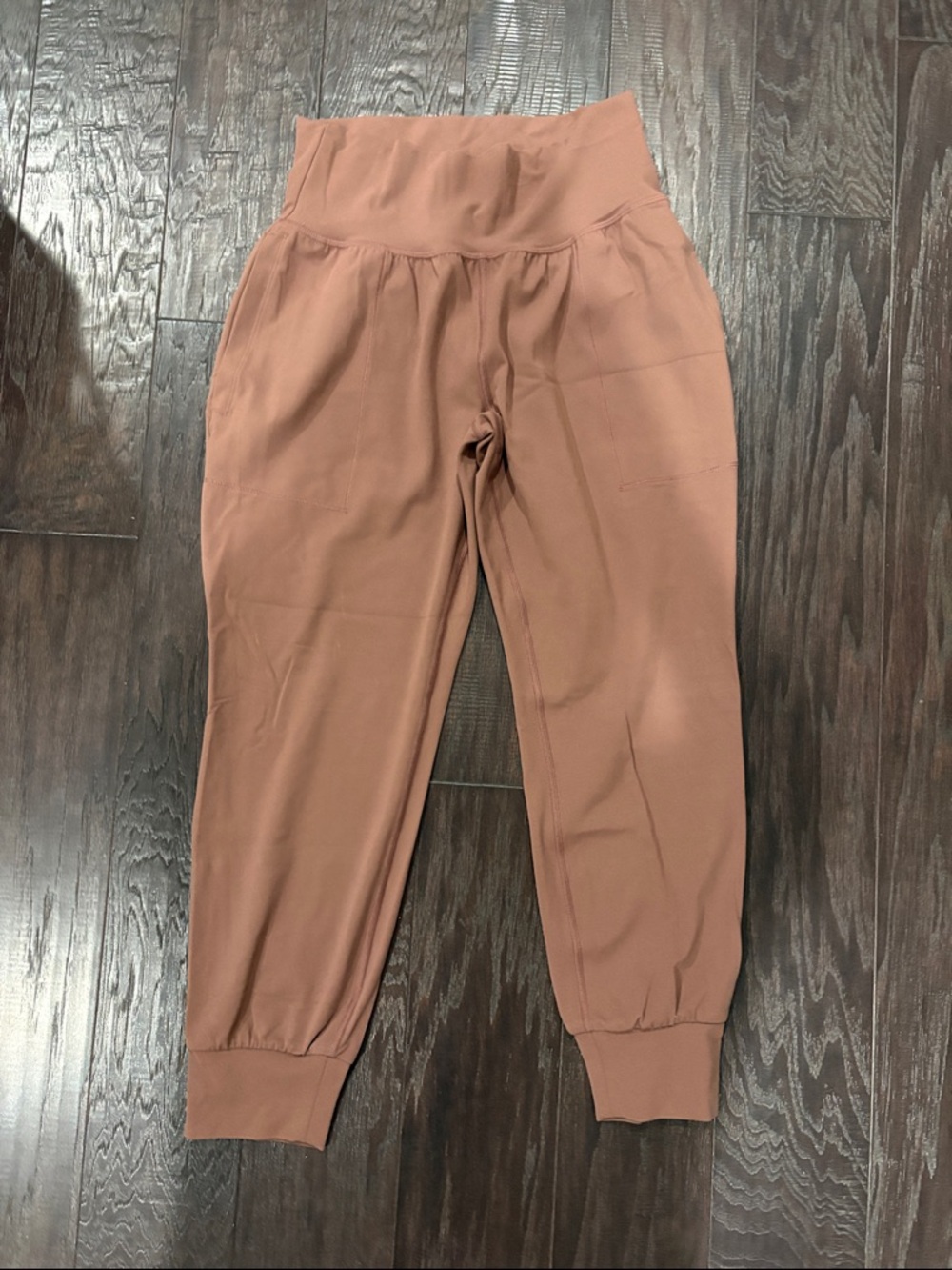 Athleta Salutation Jogger Pants in Dusty Rose